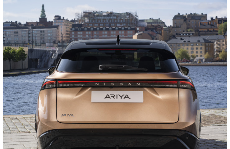 Nissan Ariya 2WD Top