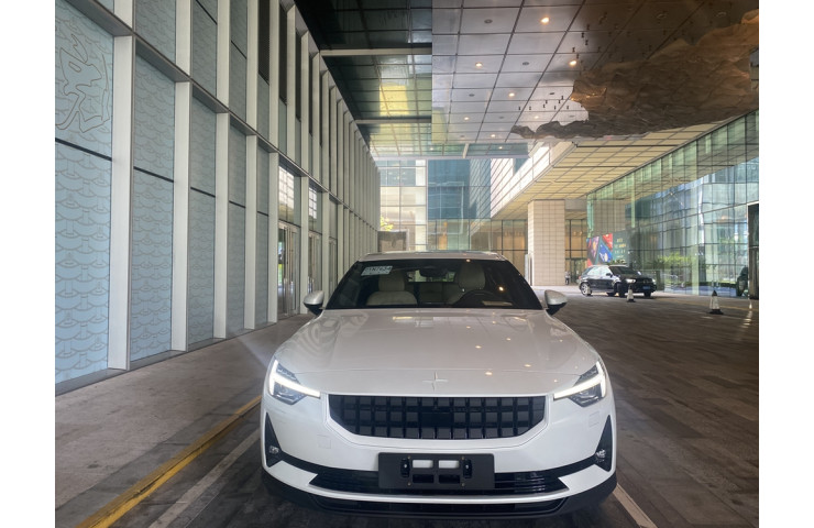 Polestar 2 Launch Edition 
